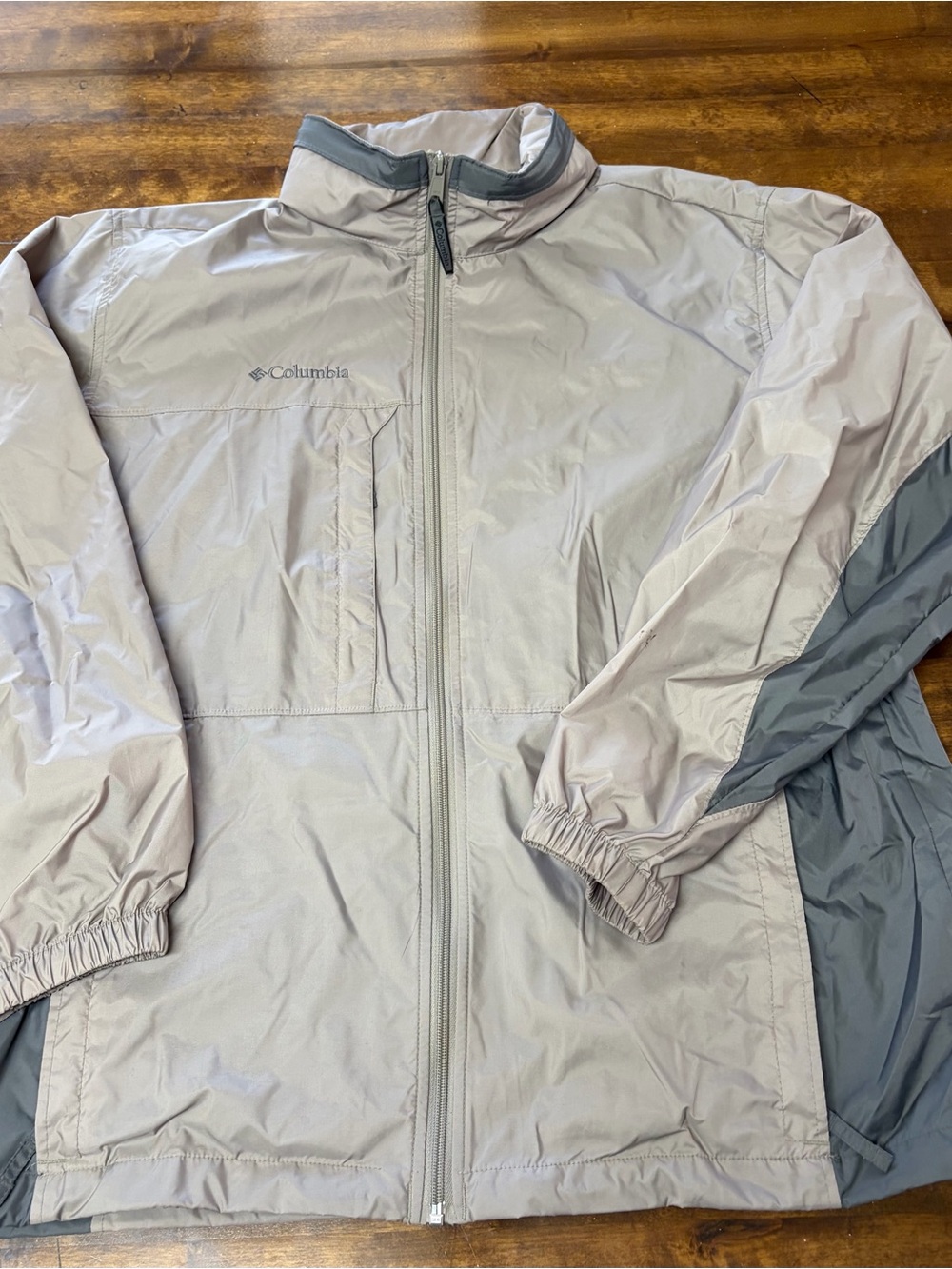Columbia Men's Light Gray and Dark Gray Rain Jacket